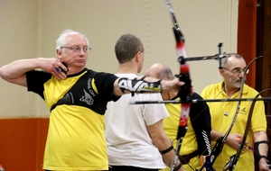 Guy contra Olivier : le match pour la troisième place est très disputé.