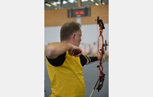 …. et voilà JP qui accompagne sa flèche jusque dans le dix (bravo JP)
